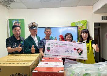 影音/彰郵關懷農產響應公益 二林紅龍果捐贈樂林食物銀行