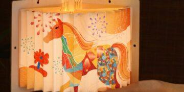 花蓮燈會「翻閱奇蹟」提燈曝光 邀民眾翻閱屬於自己的奇蹟