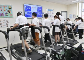 新北三重重新日照中心導入AI智慧運動系統協助身障者延緩身體機能退化
