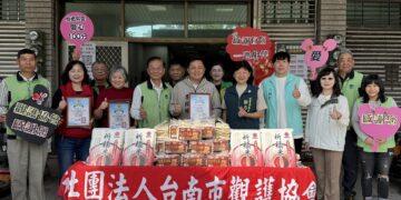 民代善眾歲末「寒冬送暖」　逾千公斤米麵物資及善款捐贈南市觀護協會