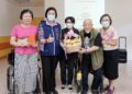 中秋節前夕社會局長李美珍代表侯友宜市長前往健順養護中心關懷長輩