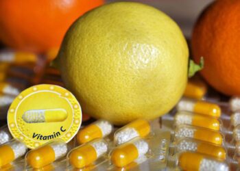 感冒補充維生素C有助復原？營養師破解３大熱門保健品迷思