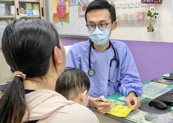 暑假腸病毒防線不能放假 醫師：「肌抽躍」是家長容易忽略的重要警訊