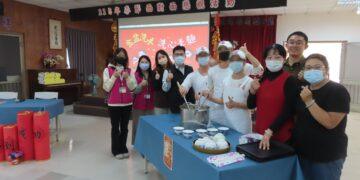 南監戒治分監奉湯謝親恩「媽，這是我煮的，您嚐嚐」洗心「羹」面迎新春