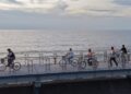 新北淡水金色水岸海堤自行車道啟用 侯友宜體驗高架視角絕美海景