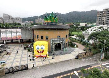 是誰住在客家圓樓鳳梨屋裡？海綿寶寶現身三鶯 帶你解鎖「客家山河藝遊」