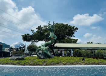 透過「神隱6龍」走進奇幻療育的公館「台版神隱村」　揭幕「龍遊豐釀」青銅雕塑地標