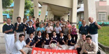 佛誕瑞氣滿榮家 慈濟浴佛車助長輩澄淨心靈