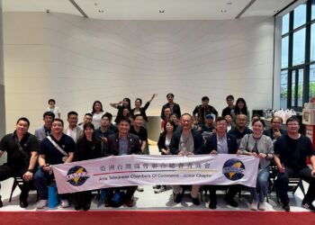 傳統印刷廠變身智慧雲端企業！近50位亞洲台商齊聚台中 見證淨零碳排產線奇蹟
