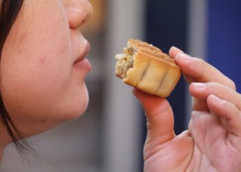 中秋吃月餅烤肉加柚子要記得適量　腎臟病患貪吃恐加重病情