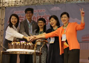 文藻外語大學校友回娘家　年紀最大70歲闊別母校半世紀