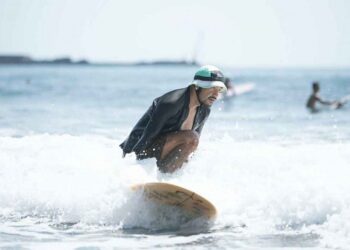 張震嶽睽違六年回歸新作〈浪人的…〉寫下一段關於「醒來」的浪人情歌