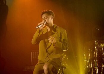 歡度母親節！許富凱挑戰茄子蛋名曲最高吶喊處飆破音 自嘲：在這個破人生裡，一個破音算什麼呢！