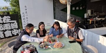 喊話盧秀燕帶蔣萬安來吃鮮蚵!台中鍋烤節走訪海線 龍井鮮蚵、梧棲韓鍋力拚人氣